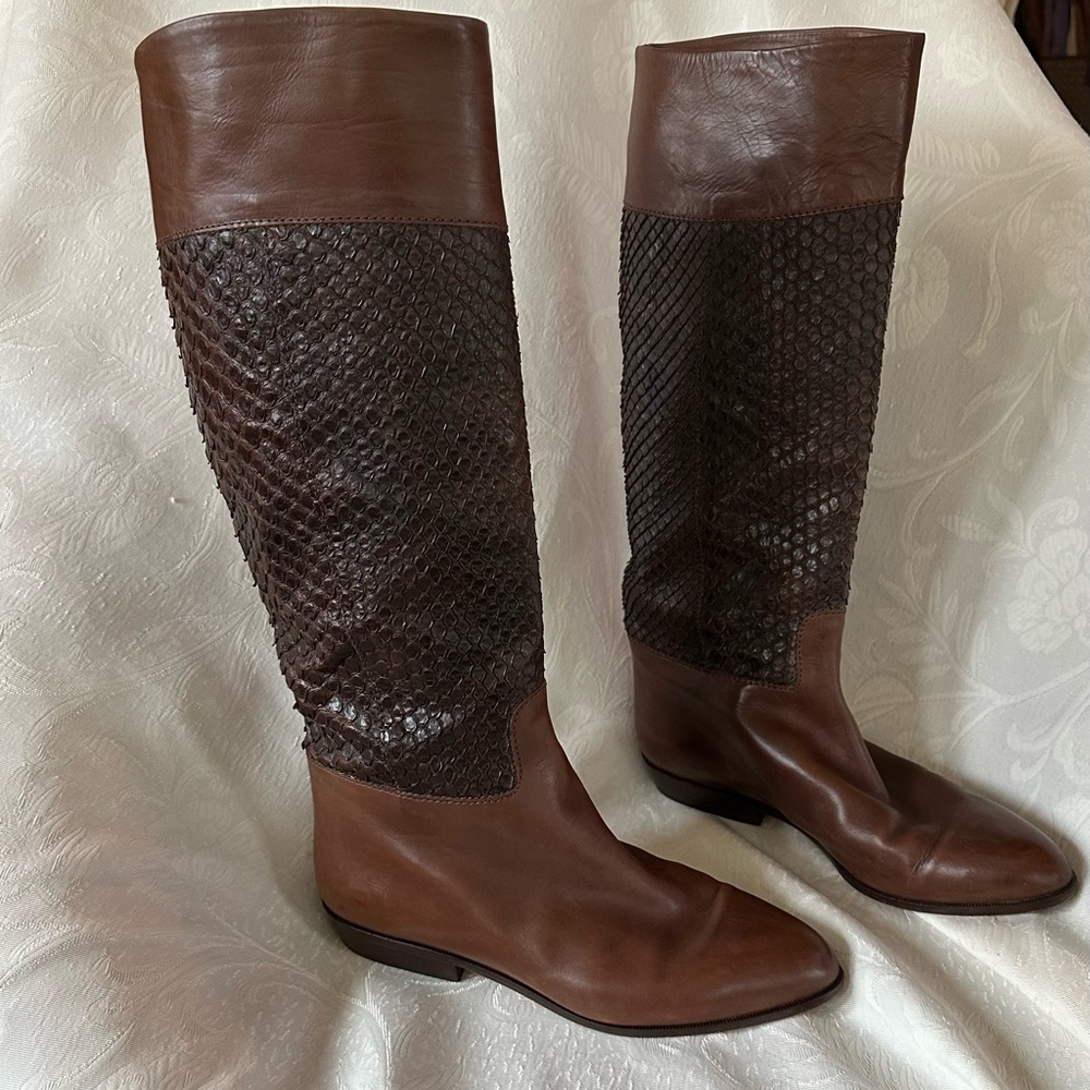 - VIA SPIGA Vintage flat brown leather and genuine snakeskin boots size 8